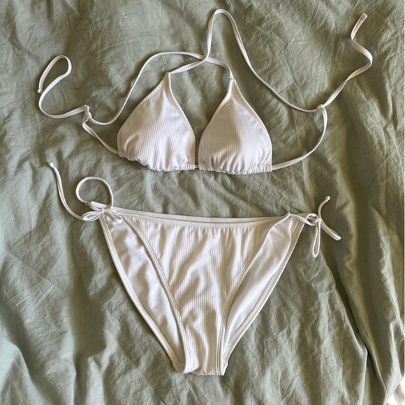 String Triangle Top and Bottom Bikini Set - Picture 1 of 2